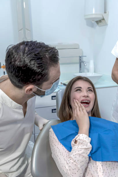 Best Urgent Dental Care for Toothache in Edwards Af, CA